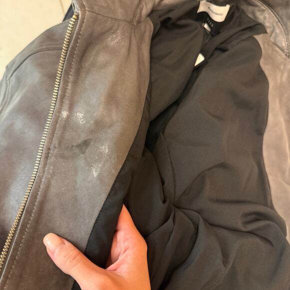 New Reformation Veda Marco Leather Oversized Bomber - Picture 4 of 9